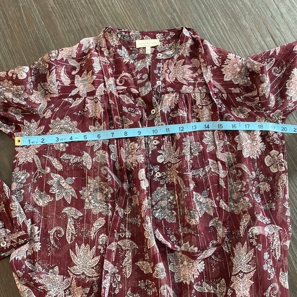 Lucky brand ladies sheer blouse with paisley design in size extra small. - Picture 8 of 9
